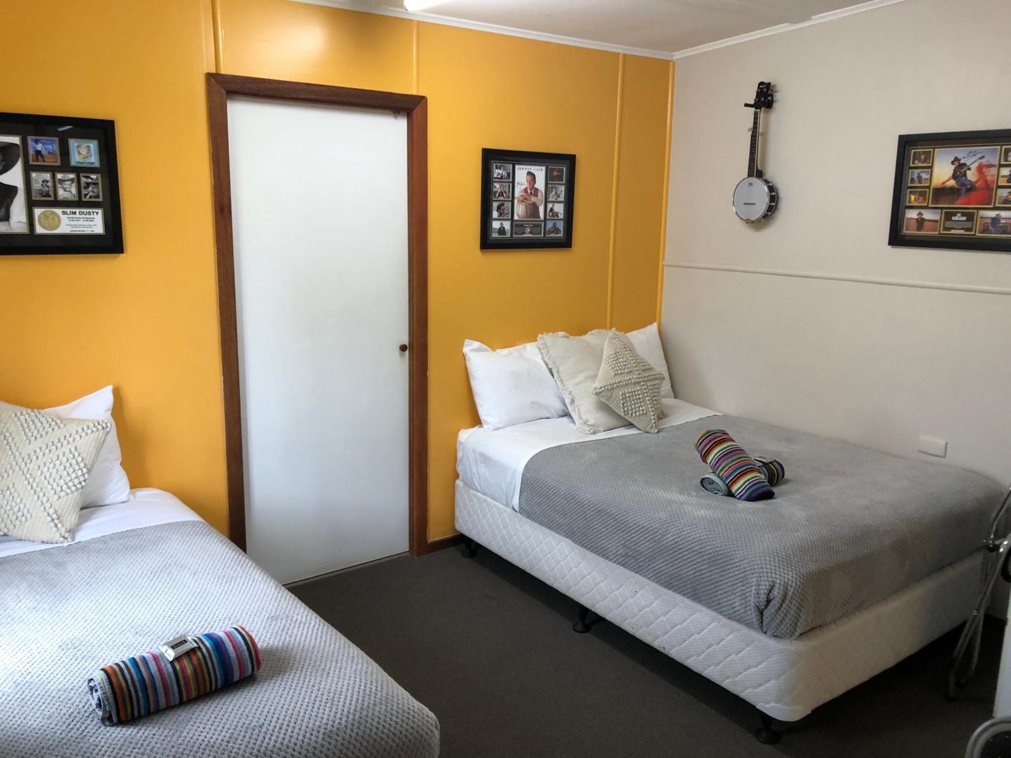 Acacia Motel Chinchilla Eksteriør billede